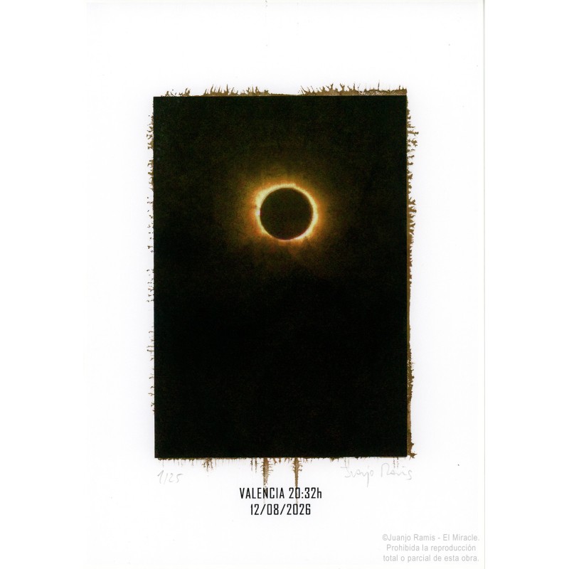 Edición limitada y firmada de la obra del fotógrafo Juanjo Ramis. A la venta en Valencia, en El Miracle galería de arte.